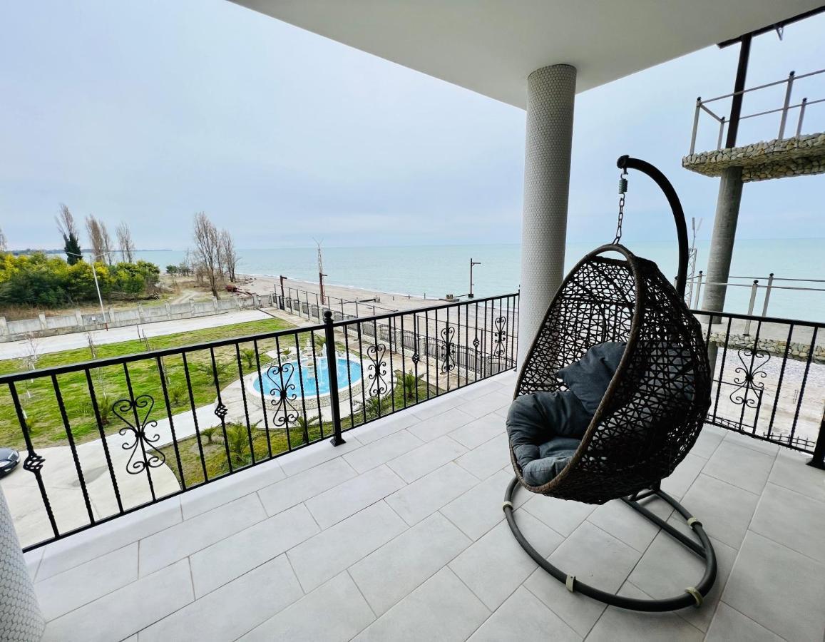 Hotel Black Sea Sukhumi Eksteriør billede
